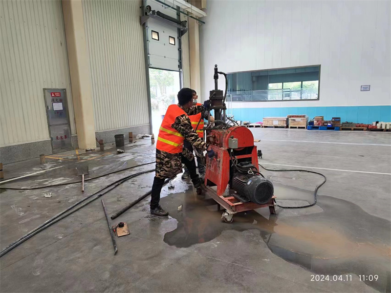 铁东厂房地面下沉塌陷注浆加固施工